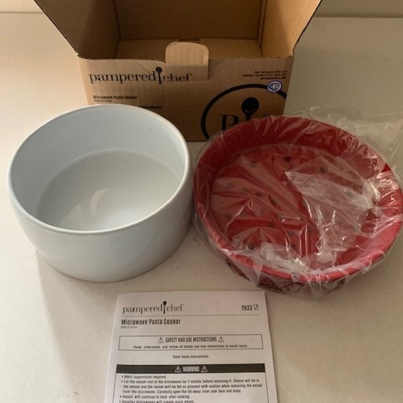 Pampered Chef Kitchen Pampered Chef Microwave Pasta Cooker New In